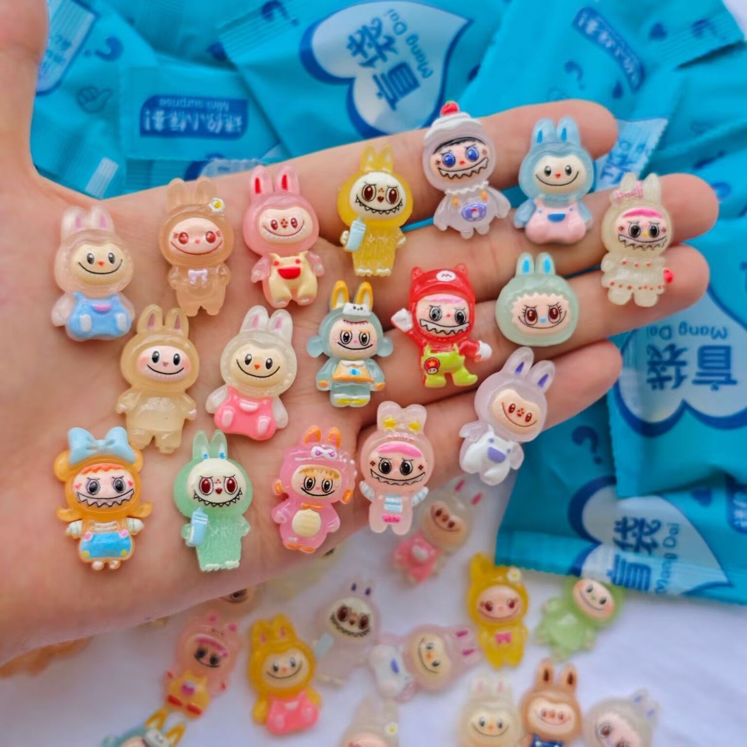 新款夜光labubu盲袋卡通可爱惊喜diy创意手工礼品活动奖品礼物