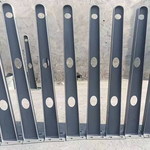 铝合金雨棚家用钢梁屋檐支撑架防雨遮阳户外阳台抗风可定制款厂家