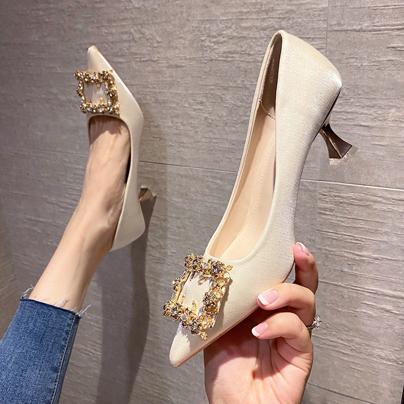 小码高跟鞋34码法式婚鞋秋季女新娘鞋小众白色绸缎礼服高跟,女鞋,浅口单鞋,淘宝优惠券,粉丝福利购,淘宝优惠卷