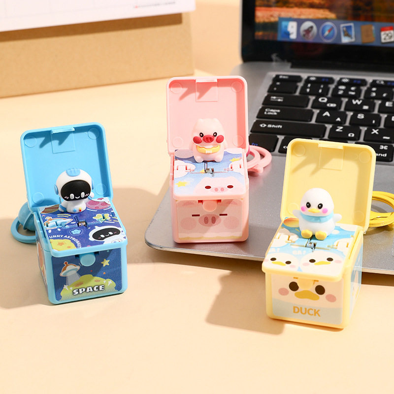 卡通宇航员一键弹出惊喜盒子钥匙扣挂件治愈解压儿童玩具礼品,节庆用品/礼品,钥匙扣,淘宝优惠券,粉丝福利购,淘宝优惠卷