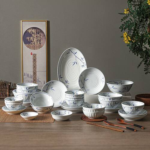 圆桌拼盘餐具组合景德镇手绘青花瓷碗盘陶瓷大套装家用饭碗中式碗