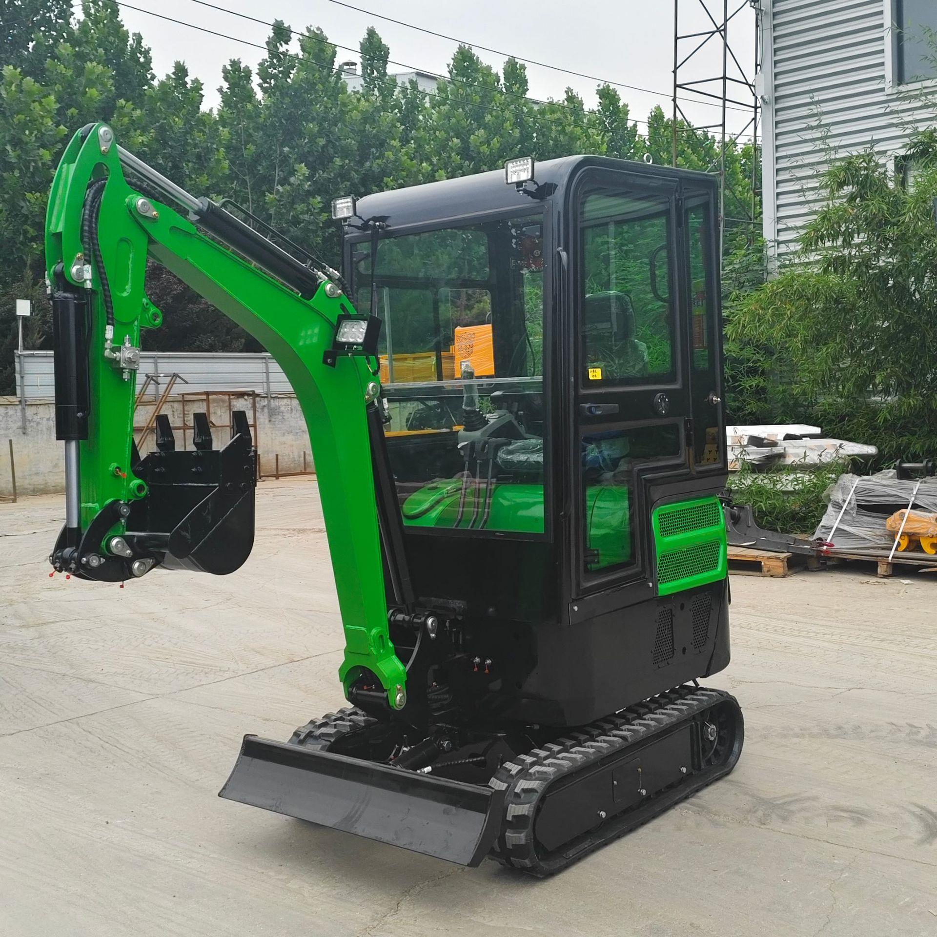厂家直销20型微型挖掘机农用果园挖沟破碎履带小挖机工程微挖