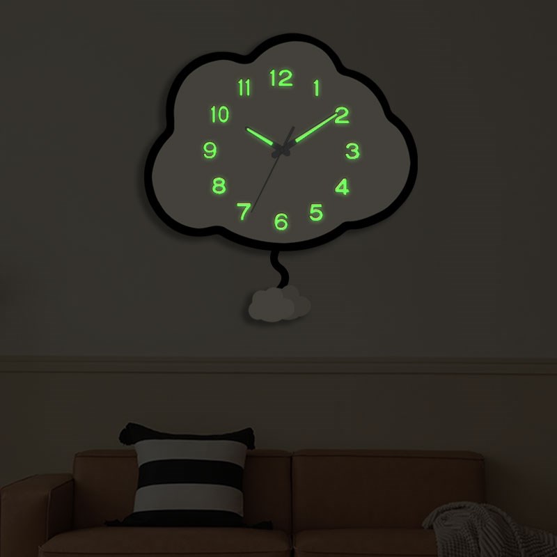 奶油创意a钟表云朵新款挂钟客厅网红家用餐厅挂墙现代简约时钟挂
