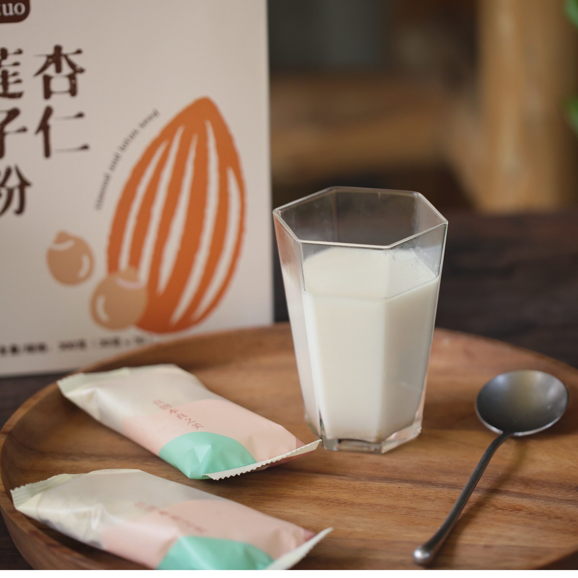 乐作七白饮杏仁粉莲子银耳粉早餐