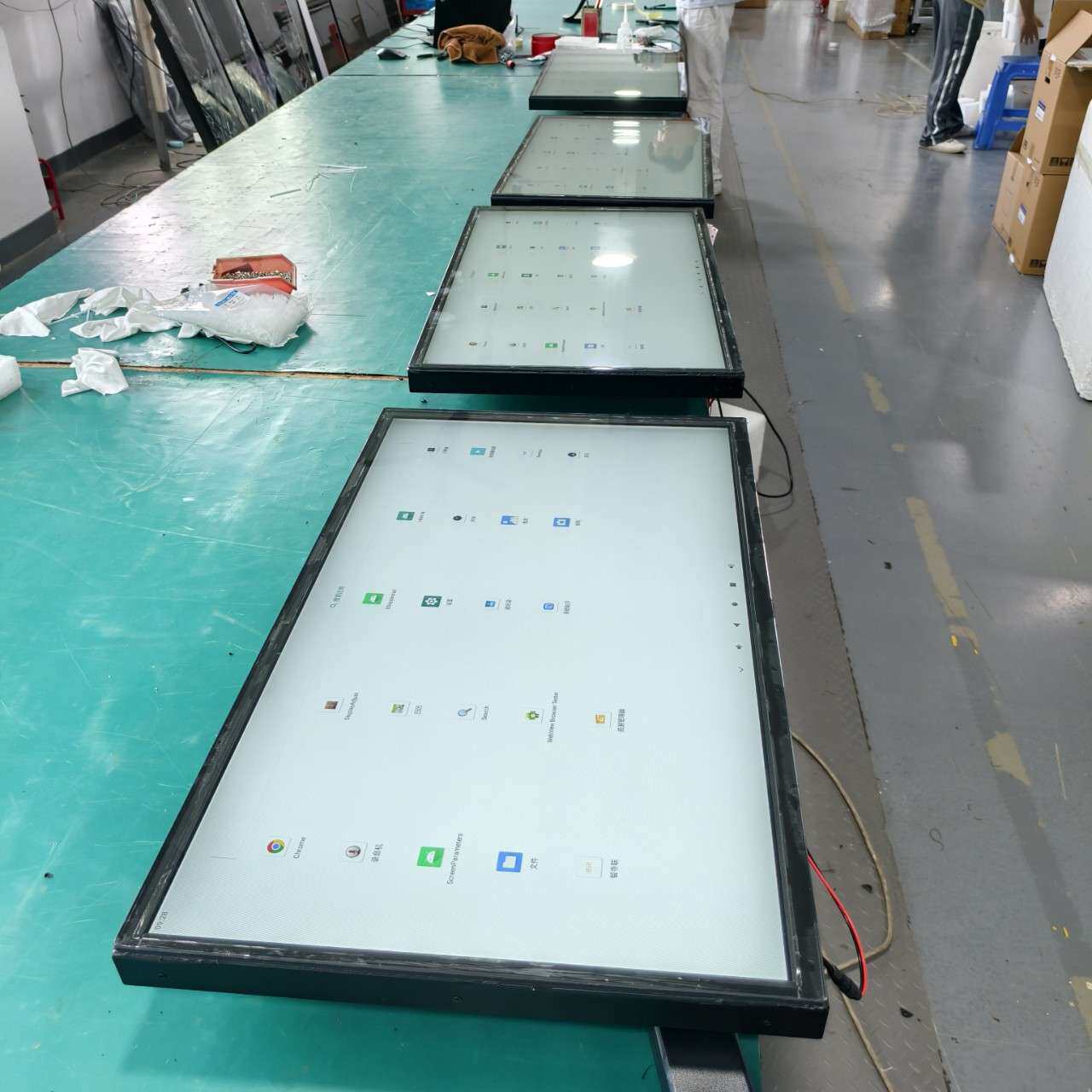 32英寸户外LED液晶显示器高亮窄边厂家直供高清嵌入式