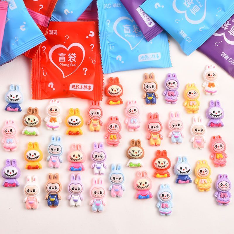 热销labubu平面盲袋玩具儿童拆拆乐礼物装饰树脂配件独立包装