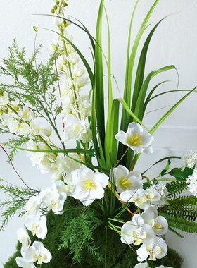 2025韩式婚纱照背景装饰白色超大蝴蝶结仿真R花绿植青苔草坪插花