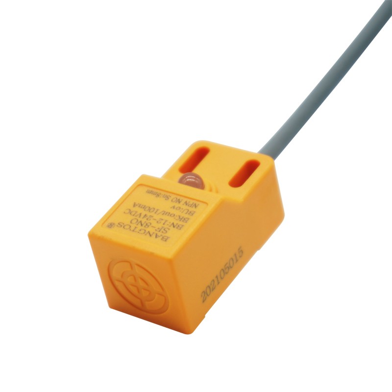 邦拓斯远距离接近开关三线小方形型24V金属感应NPN传U感器SF-8NO