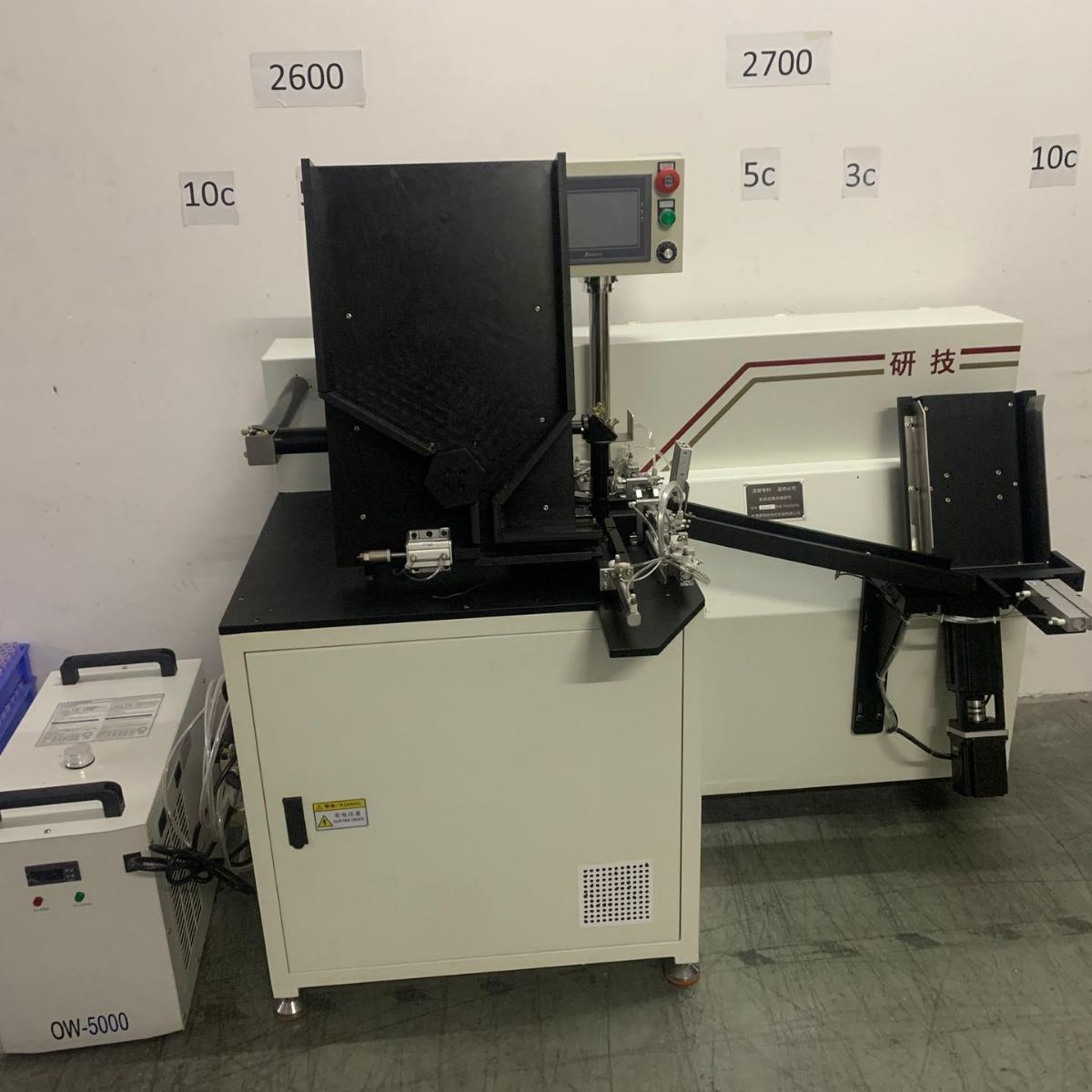 18650激光脱皮机 去皮机 剥皮机 退皮机 自动圆柱动力电芯削皮机