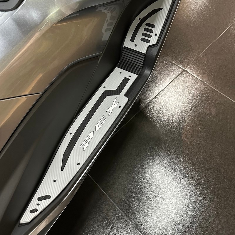 适用本田pcx160脚垫本田PCX160摩托车改装配件pcx160防滑脚垫