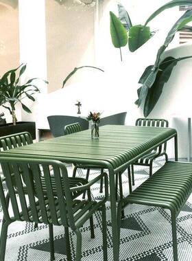 现代简约铁艺绿色洽谈桌套装组合阳台户外庭院奶茶店休闲露天桌椅