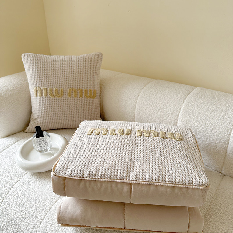 折叠抱枕被子两用汽车沙发靠垫枕头二合一办公室午睡in风车载上用,居家布艺,抱枕被,淘宝优惠券,粉丝福利购,淘宝优惠卷