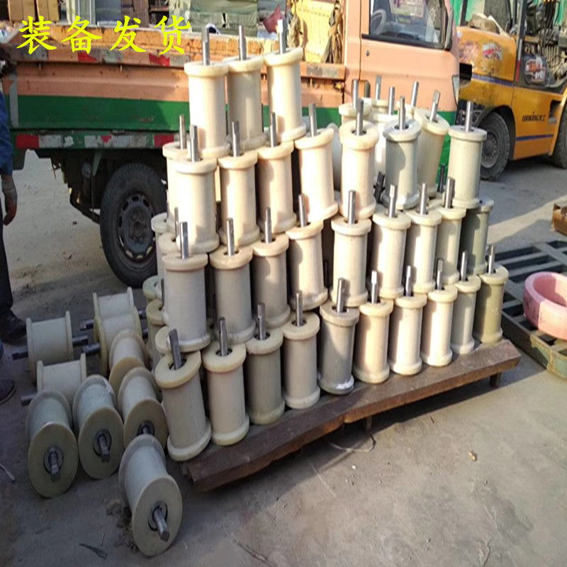 尼龙地滚轮托辊静音耐磨温滚筒输送带支架防锈酸碱纯矿用重型滑轮