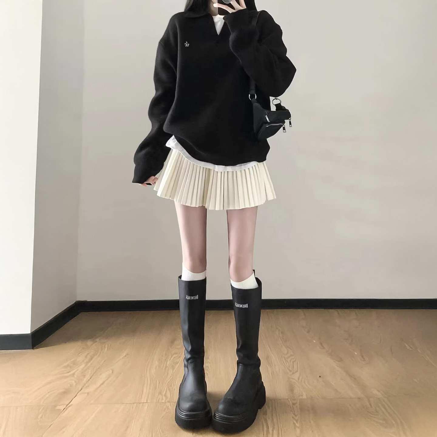 米白色温柔风高腰百褶短裙