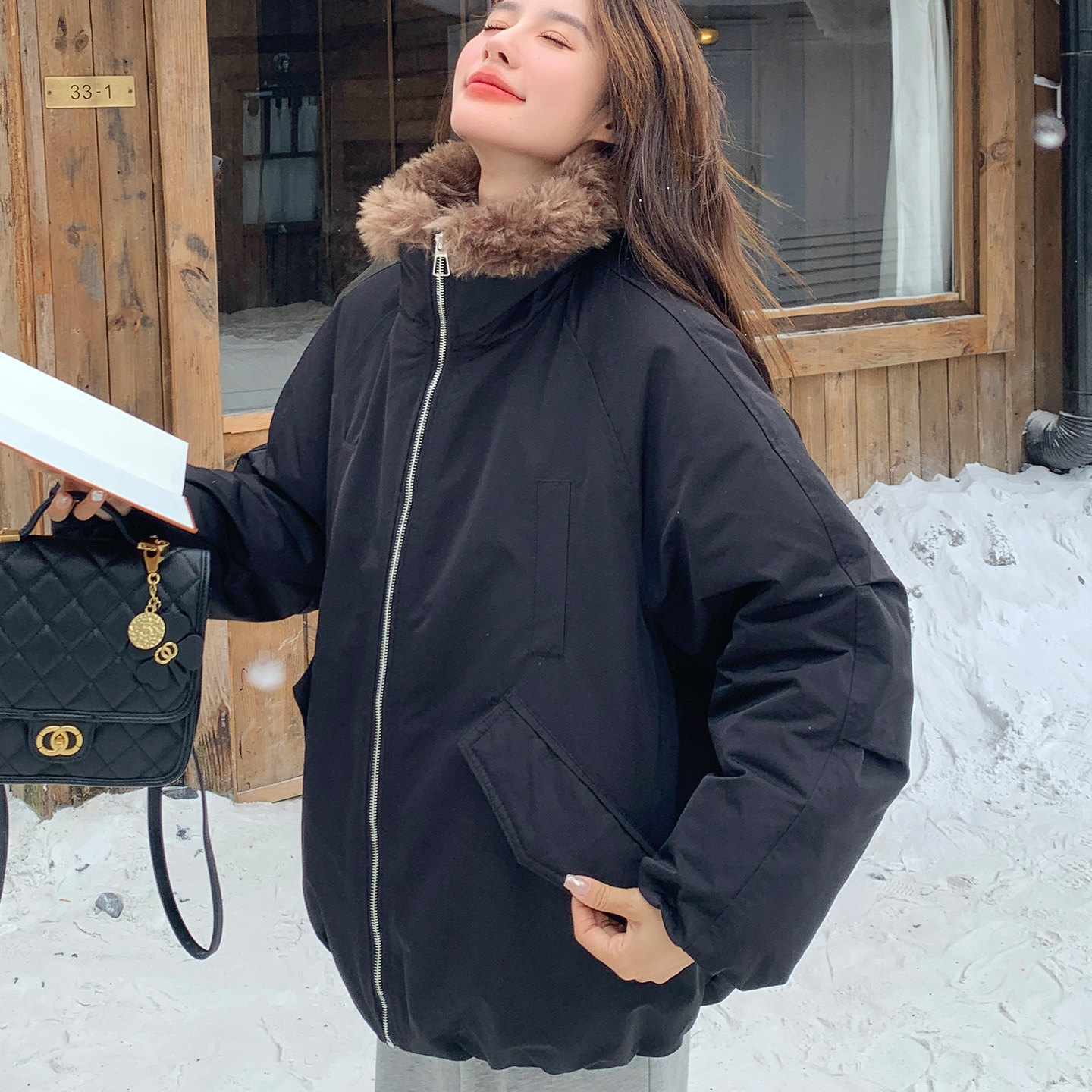 毛绒拼接翻领白鸭绒派克服女款