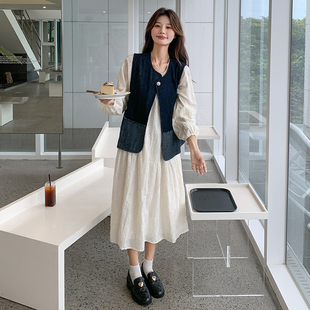 通勤牛仔马甲连衣裙套装女2026春新款中长款A字裙两件套减龄叠穿