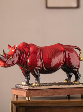 大号红色陶瓷犀牛摆件雕塑招财客厅酒柜玄关办公室桌面装饰工艺品