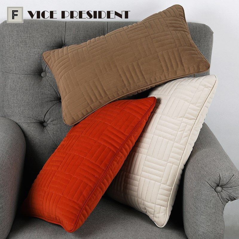 现代简约轻奢别墅样板房沙发客厅靠包靠垫抱枕红色长方格绗缝腰枕