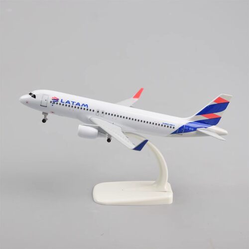 20CM拉塔姆A320 LATAM航空A320合金飞机模型仿真摆件航模收藏品