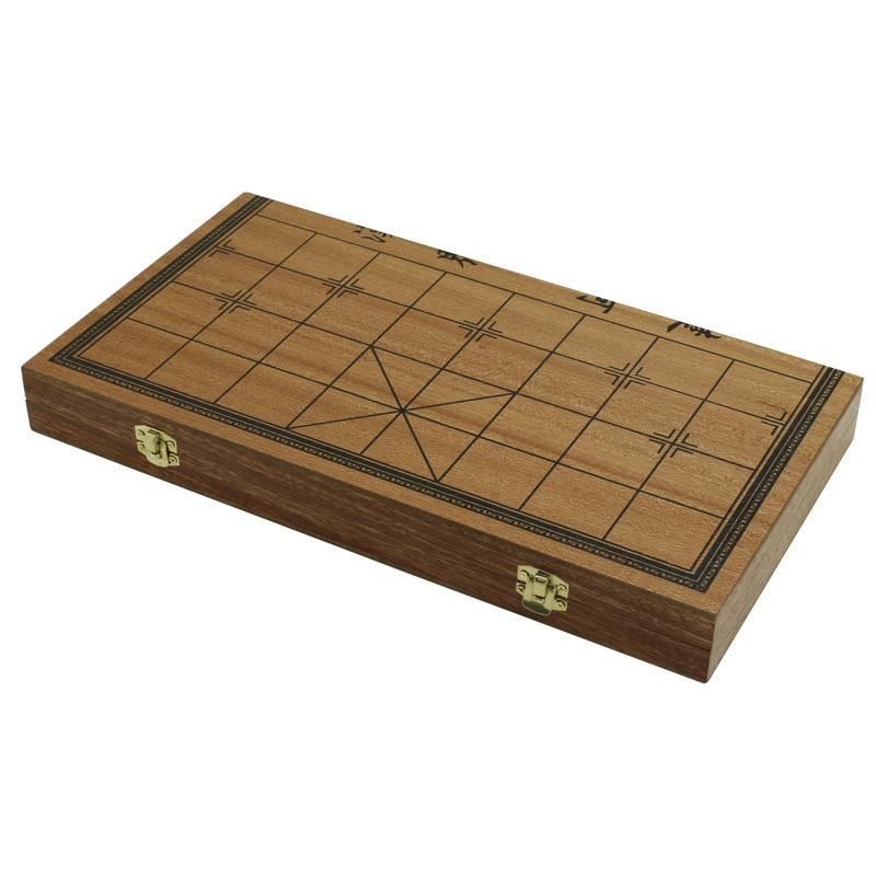 中国象棋带棋盘儿童实木高档折叠便携式家用大号套装送长辈
