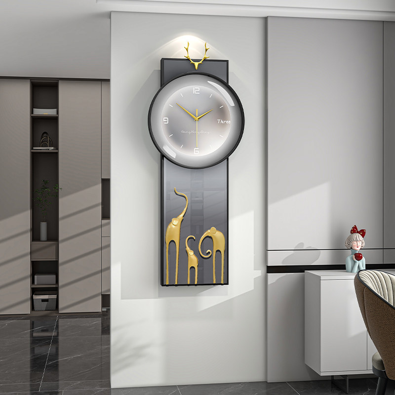 墙上挂的钟表挂钟客厅2023新款时间表钟挂表轻奢大气表挂墙装饰钟