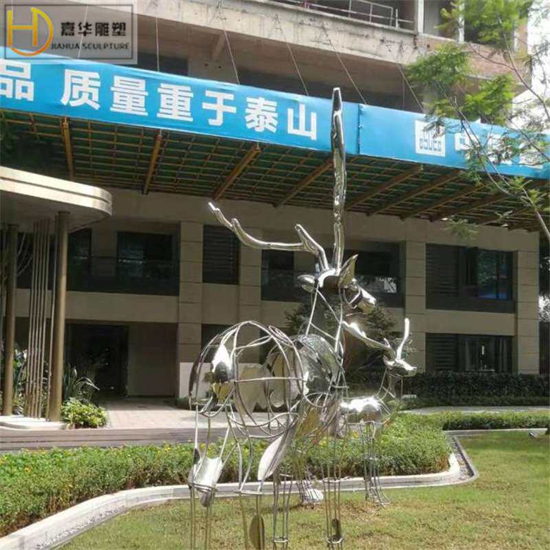 玻璃钢鹿雕塑制作售楼处抽象动物艺术品装置不锈钢镂空铁艺鹿摆件