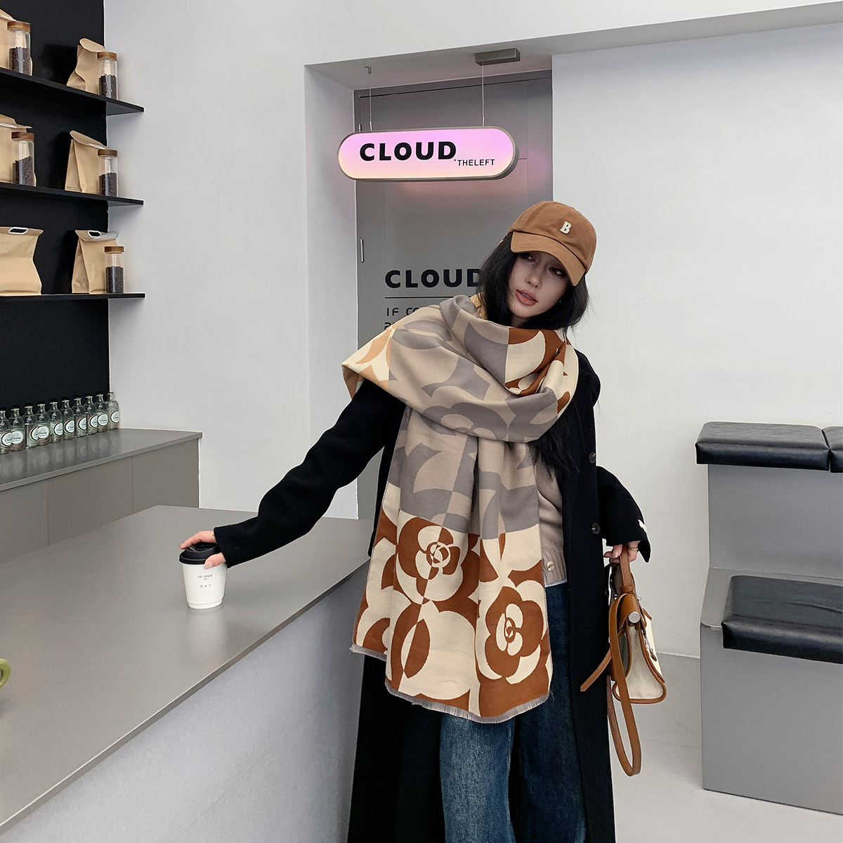 新款秋冬季爆款保暖仿羊绒御寒大披肩百搭围脖加厚围巾女