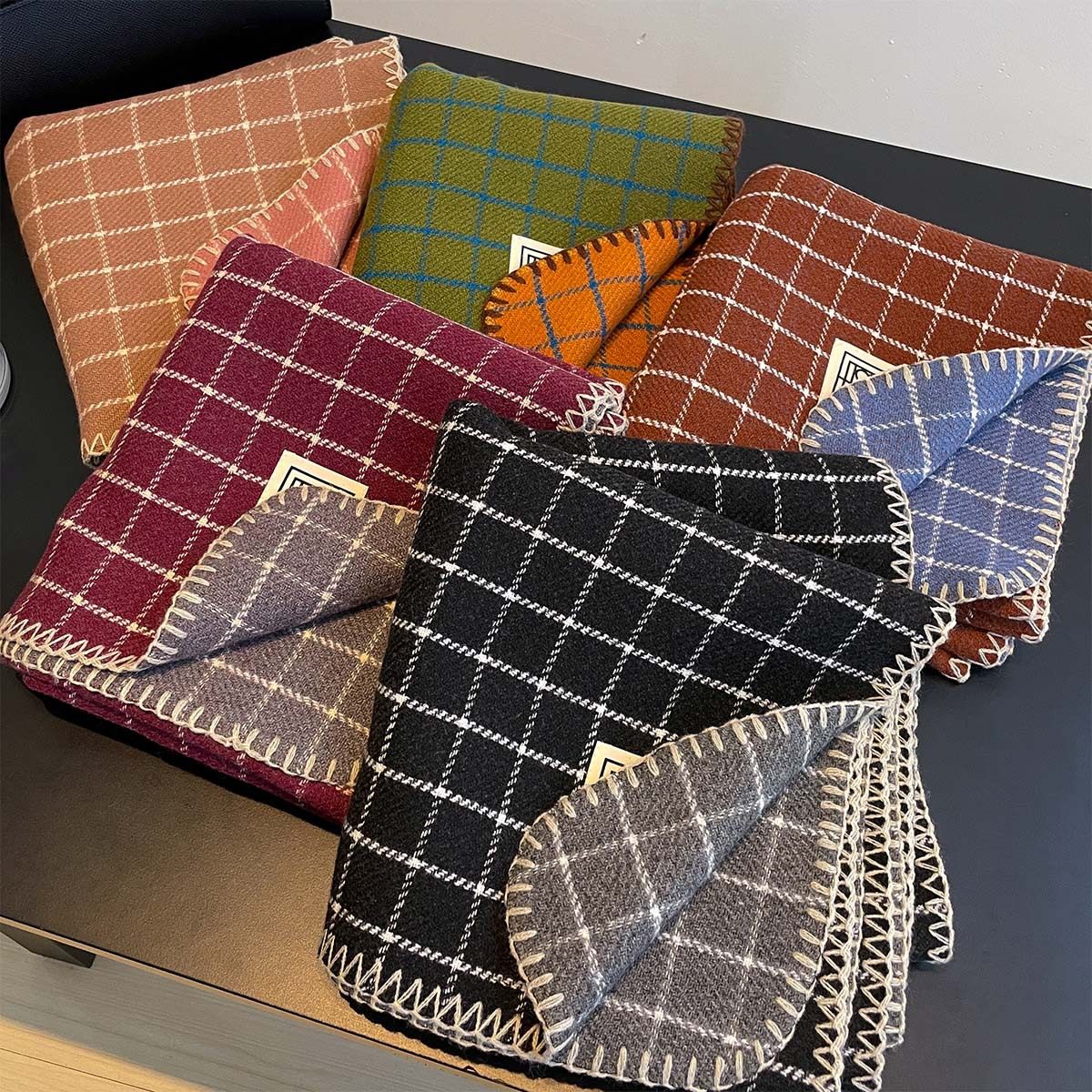 秋冬款仿羊绒双面格子围巾女士中长款保暖披肩文艺复古高级围脖