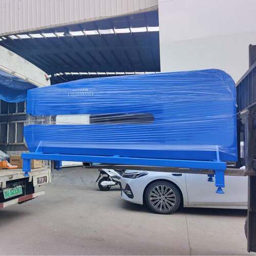 方牌圆牌滑槽扣钉机小型台式标志牌扣压机全自动交通标牌铆钉机