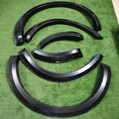 适用nissanNAVARANP305+21+轮眉防撞擦0改装汽车1nissanNA配款件
