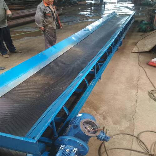 两侧加挡边粉料输送机可升降淤泥装车用传送机Lj3