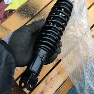 270 后减震器250 290 310 MM孔距油压 适用踏板摩托车125 325 150