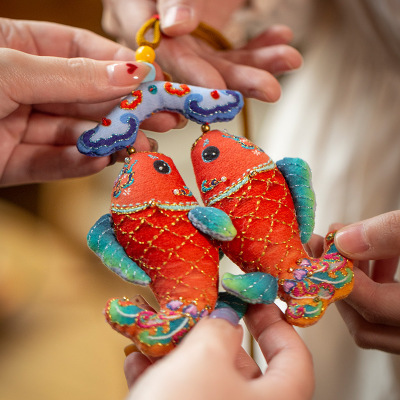 金蟾平安符手工刺绣香囊diy材料包锦鲤荷包车挂件古风饰品送男友