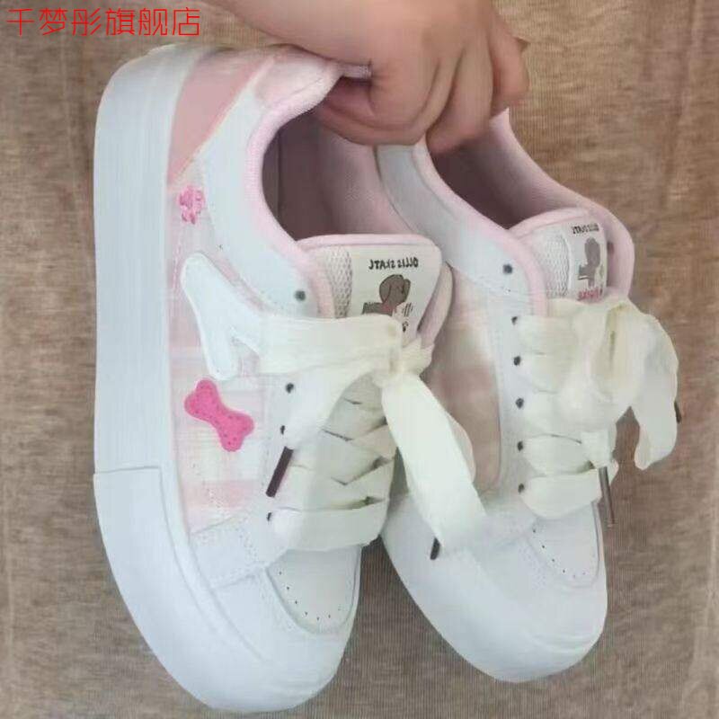 2025新款可爱卡通百搭小白鞋女