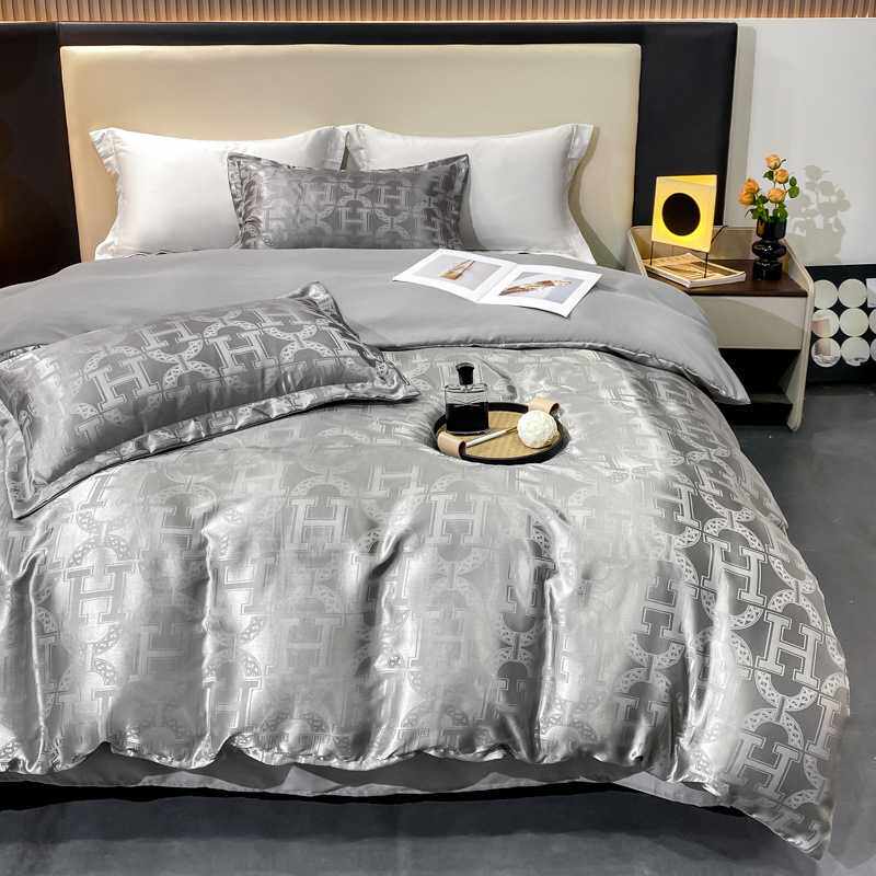 高级轻奢欧式冰丝四件套水洗真丝提花贡缎丝滑被套裸睡床单