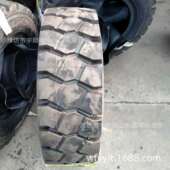 28x9R15 6.00R9 6.50r10 全钢叉车轮胎 825r15 700R12拖车轮胎