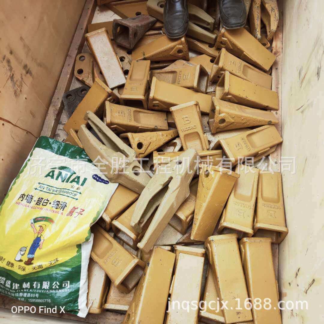 供应CLG925D挖掘机斗齿 全车软管 柴油泵 支重轮 驱动齿