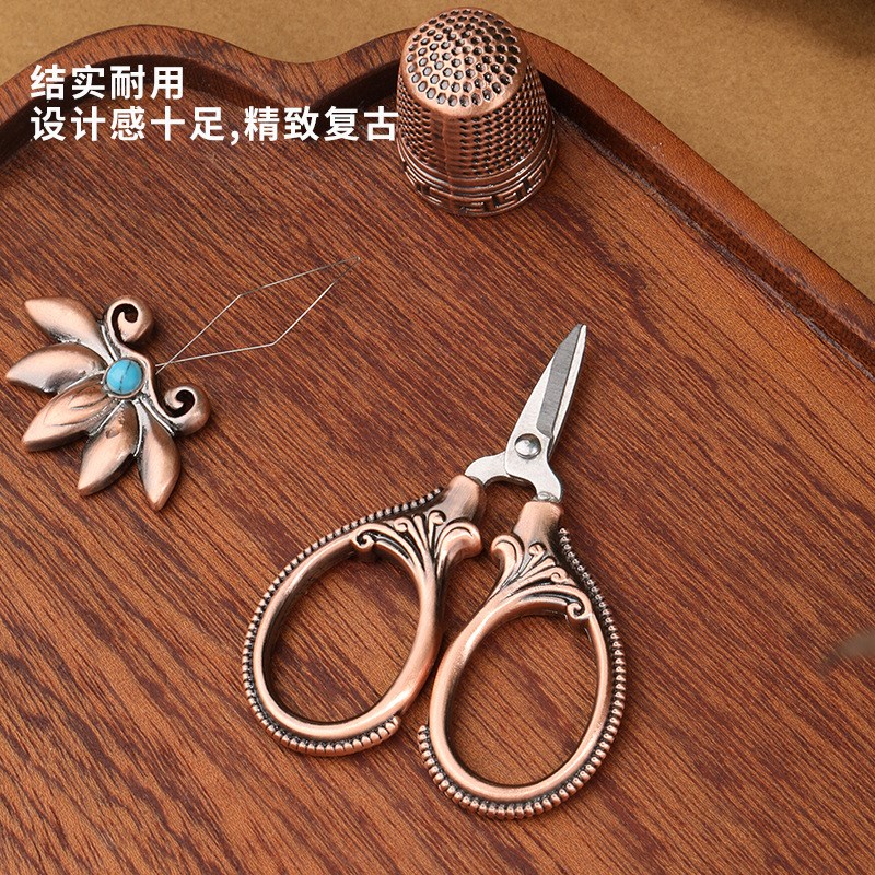 新款欧式经典雕花合金镂花吸针收纳盒 高品质缝纫用品针线盒 现货