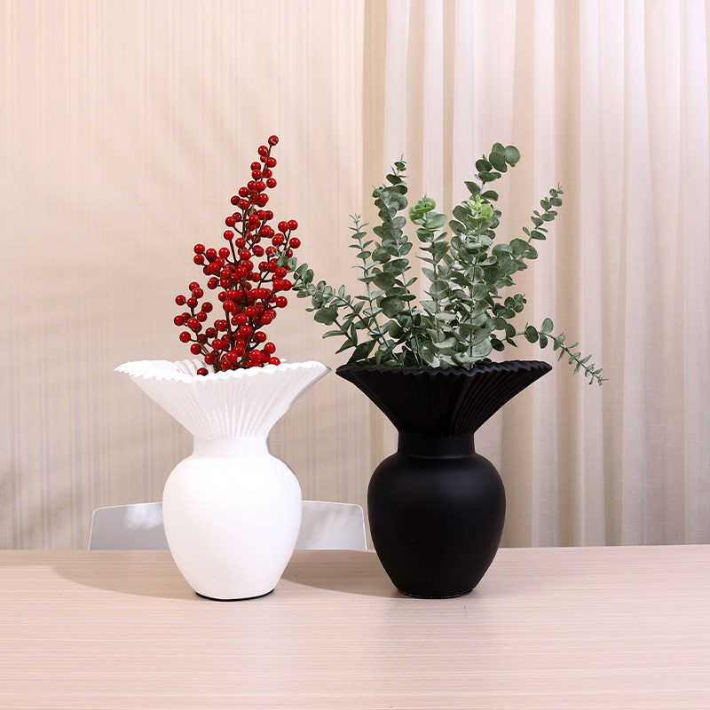 北欧简约轻奢花插现代时尚创意客厅餐桌电视柜样板间装饰花器摆件