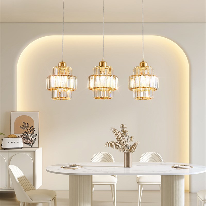 2024年新e款餐厅水晶吊灯北欧风现代简约三头饭厅灯个性创意吧台