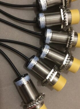 M18模拟量接近开关M12M30线性位移传感器输出0-10V 4-20MA距离8MM