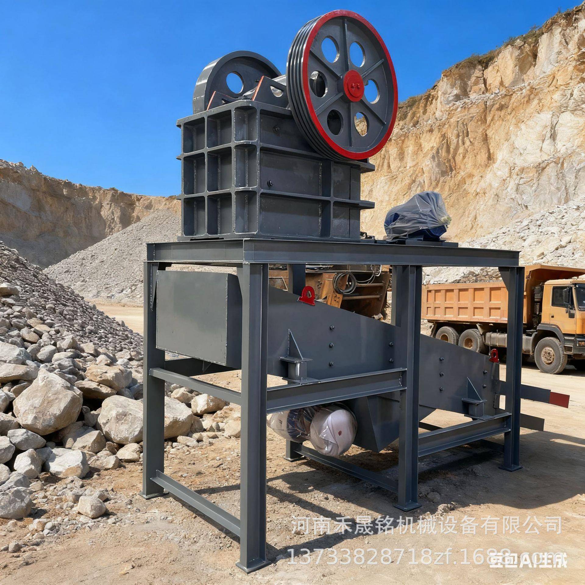 220*350鄂式破碎机加振动筛组合水泥块石灰石颚破设备生产厂家