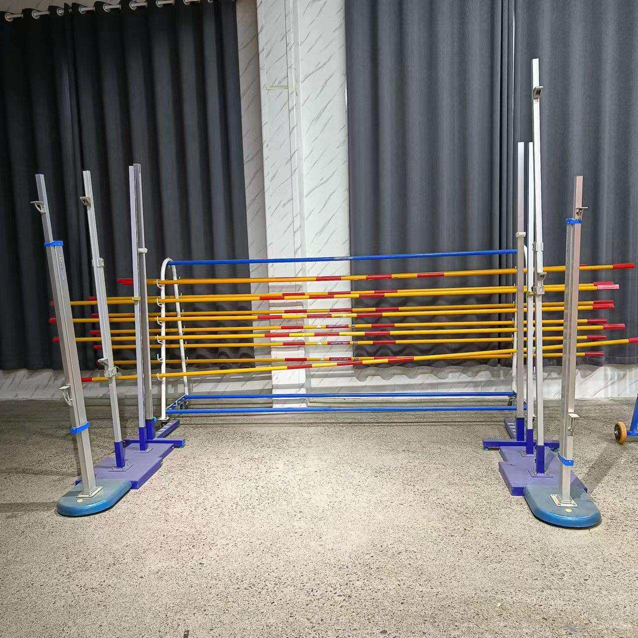 铸铁底座比赛跳高架 铝合金材质 可升降可移动田经器材