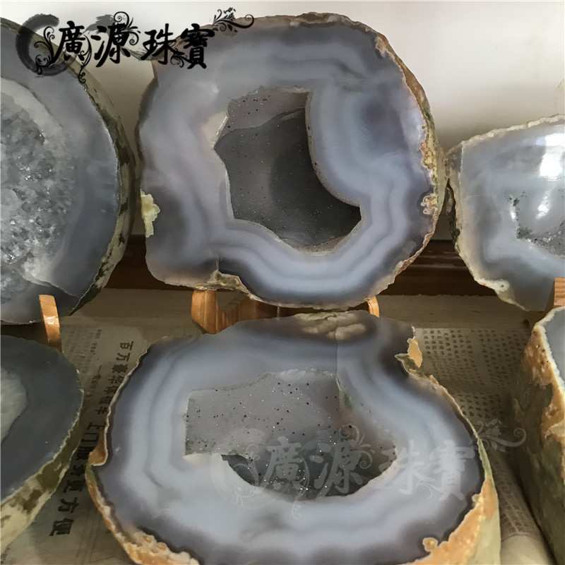 工厂货源原石无烧玛瑙晶洞聚宝盆水胆玉髓聚宝盆吸附摆件直播