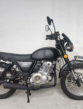 适用CG125/GN125改装手工金属黑色前挡风 大脚怪攀爬250车头挡风