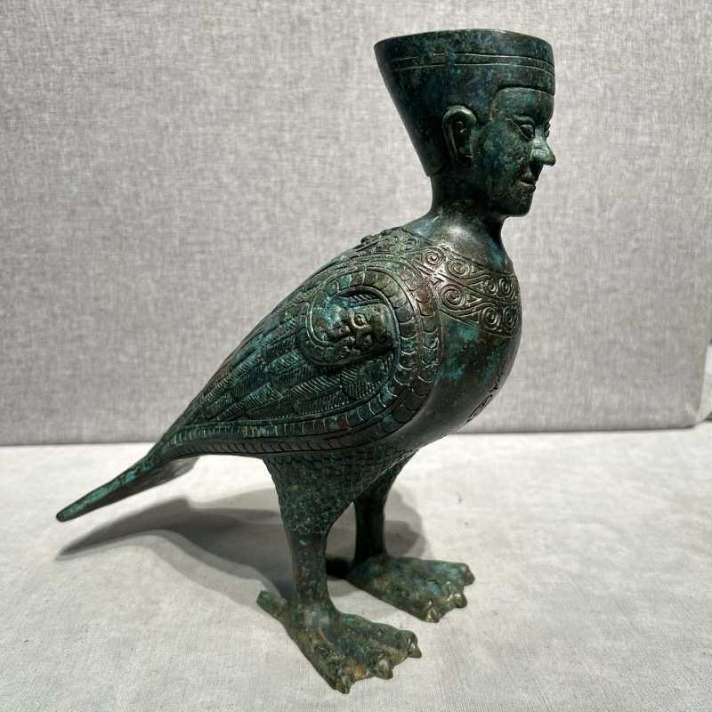 人面鸟尊仿古青铜器家居装饰古典工艺品艺术品收藏摆件