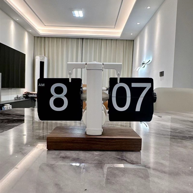创意客厅摆件现代简约时钟钟台钟翻复古钟表家装座钟W自动摆页机