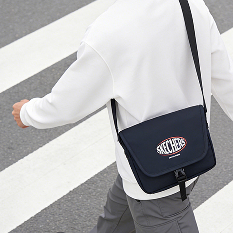 斯凯奇2026年新款男女通用小型邮差包简约百搭休闲运动单肩斜挎包,运动包/户外包/配件,双肩背包,淘宝优惠券,粉丝福利购,淘宝优惠卷