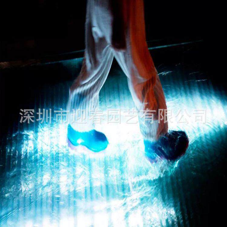 水下LED屏水下发光地砖屏互动脚踏追光设备深圳施工厂家