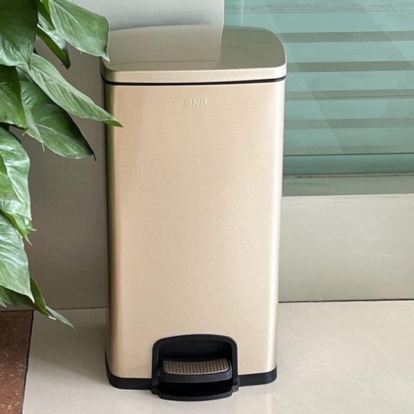 南方不锈钢脚踏垃圾桶30升大容量家用20L厨房客厅50L走廊有盖,家庭/个人清洁工具,感应垃圾桶,淘宝优惠券,粉丝福利购,淘宝优惠卷
